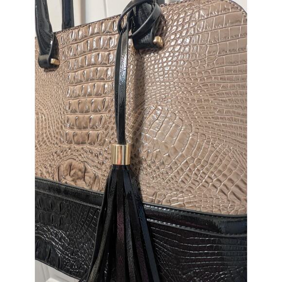 Alyssa Vegan Handbag Purse Bag Tote 2 Colored Light Brown Black Alligator Print - Picture 2 of 14